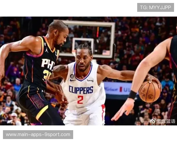 球员深夜现身医院，引发伤病疑云