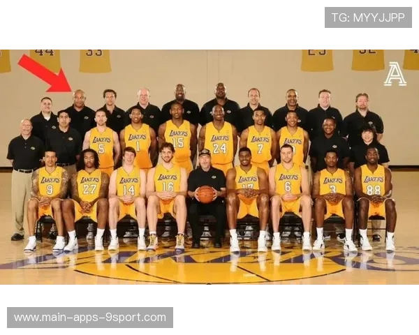 湖人队迎难而上,誓夺季后赛地位,湖人队2022 湖人队迎难而上,誓夺季后赛地位,湖人队2022